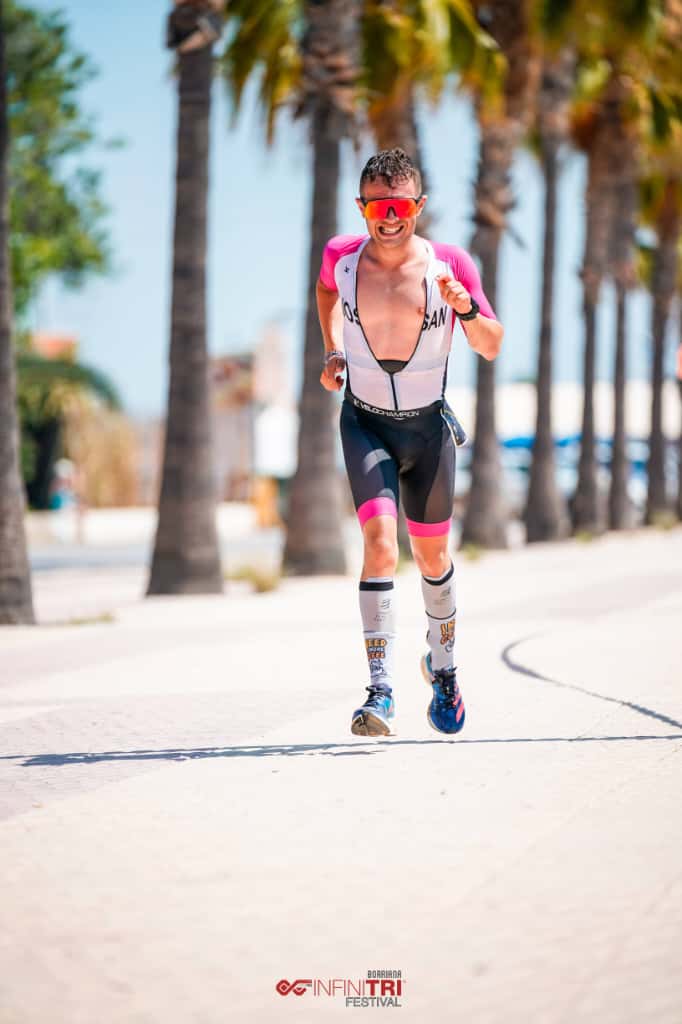 Josan, fundador de Ritmo IA, compitiendo en triatlón